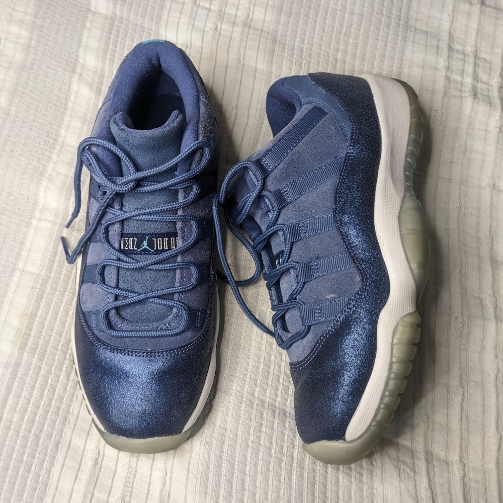 Jordan 11 Retro Blue Moon Youth Size 6.5